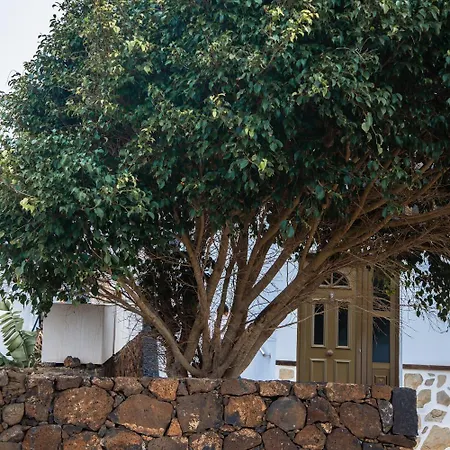 Holiday home Casa Volcan De Caldera Blanca *
